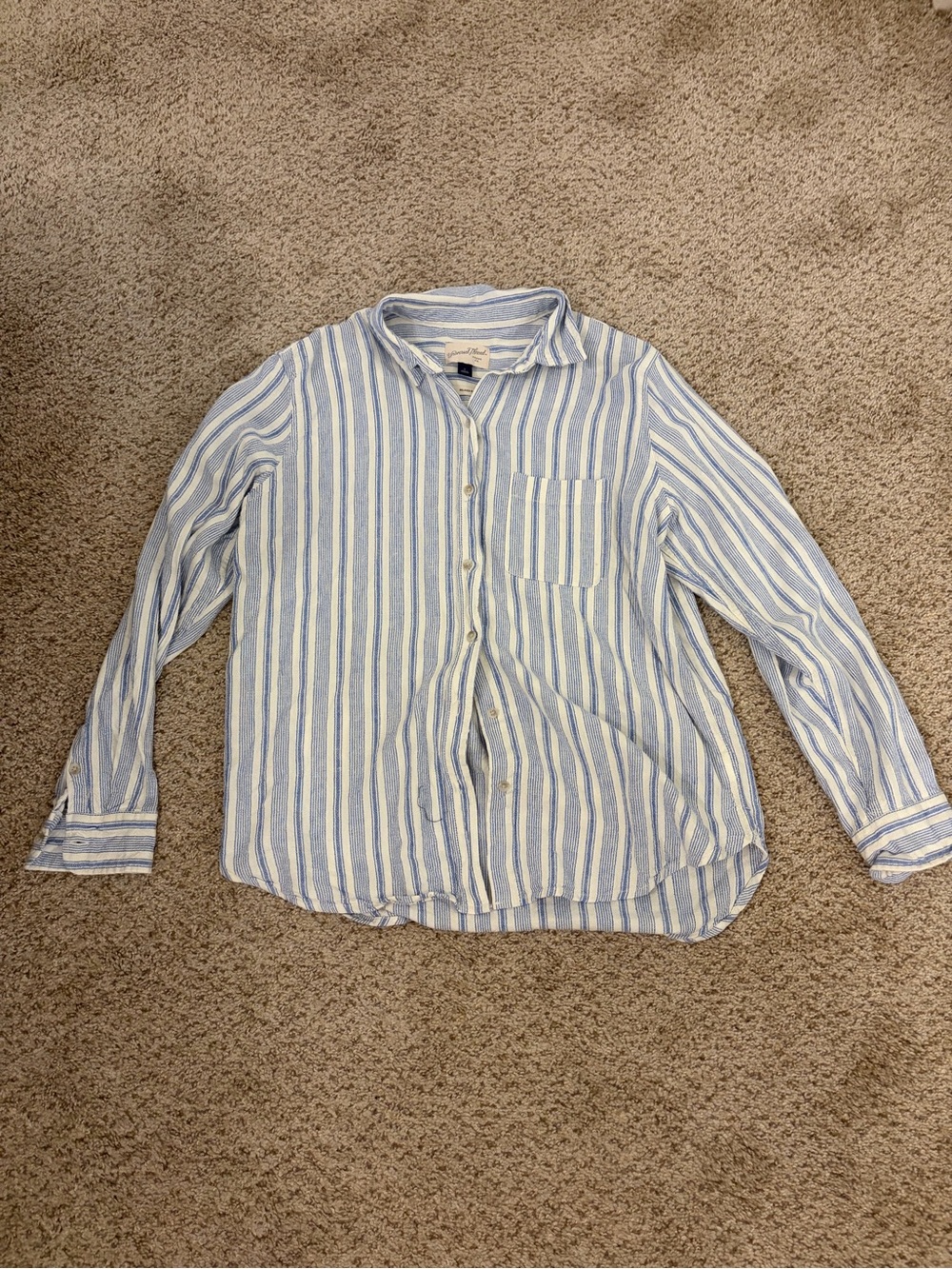 Universal Thread Blue and White Striped Button-Down Shirt